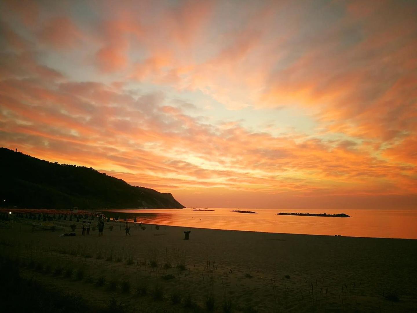 Maison Mare & Monti เปซาโร ภายนอก รูปภาพ